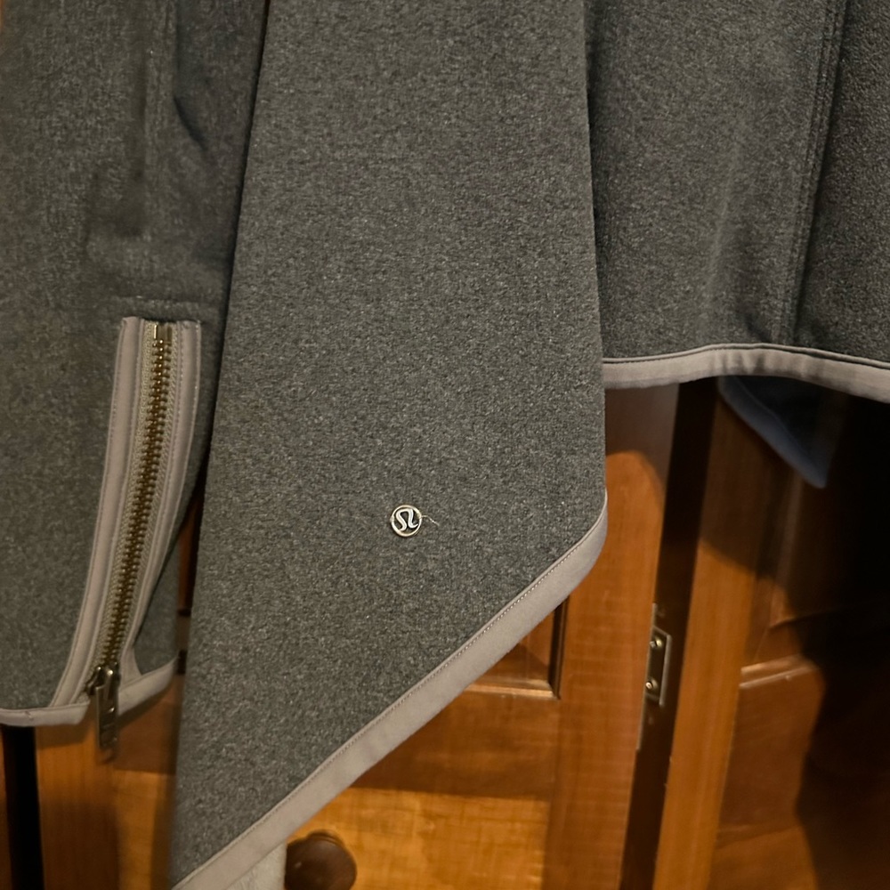 Lululemon Versatile Jacket - image 4